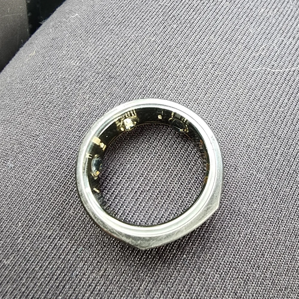 Oura Silver Smart Ring